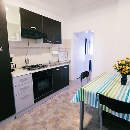 סיביו Street View Apartments מראה חיצוני תמונה