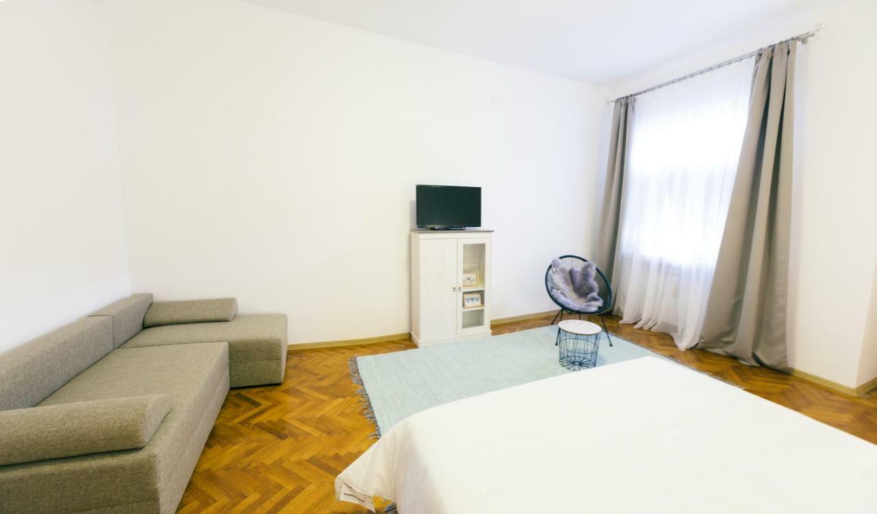 סיביו Street View Apartments מראה חיצוני תמונה